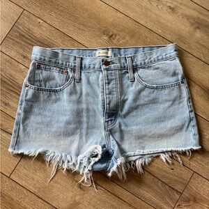 Madewell Relaxed Denim Shorts in Light Blue with Frayed Hem